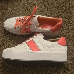 Cute shoes never worn